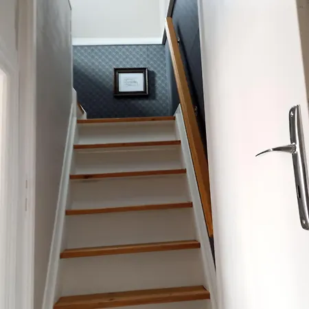 Maison A 200 M De La *